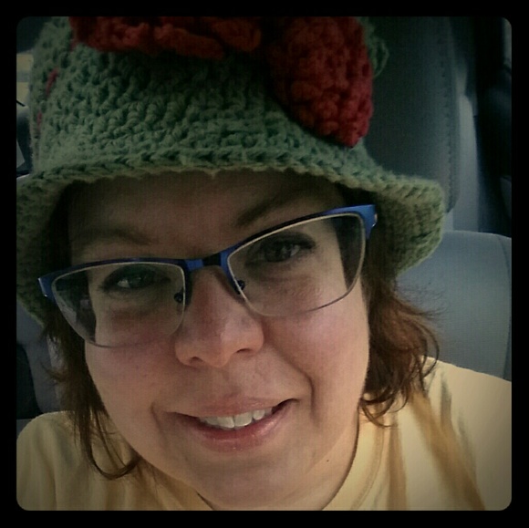 Meet your Posher, Samantha - Picture 1 of 2